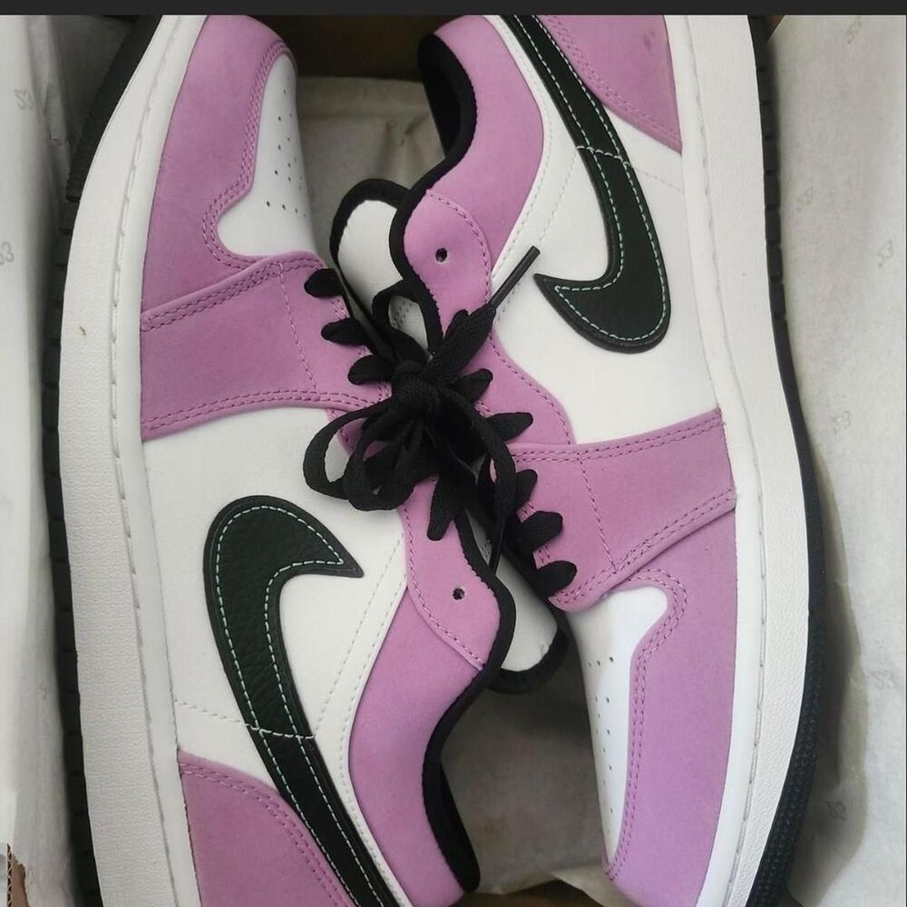 HTF Air Jordan 1 Low SE Light Purple size 11 NIB